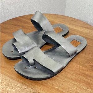 Women’s Latigo Leather Silver Gray Slip On Sandals Size 7 1/2
